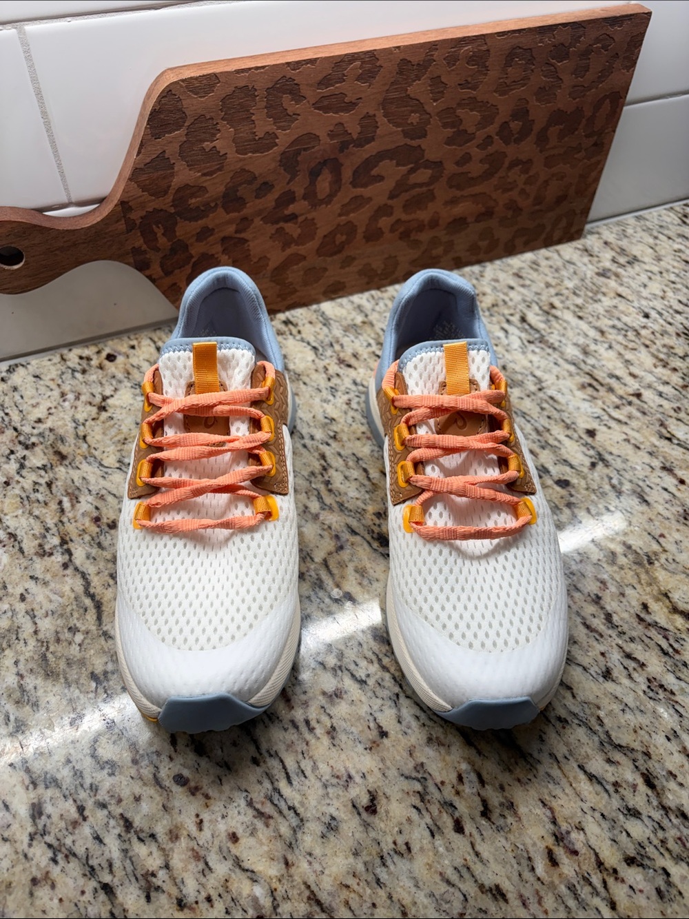 WOMEN'S OLUKAI WAILUKU Size 7.5